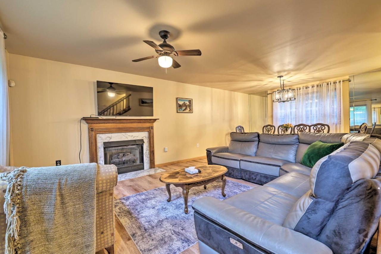 Spacious Tobyhanna Home With Lake Access And Fire Pit! Exteriér fotografie