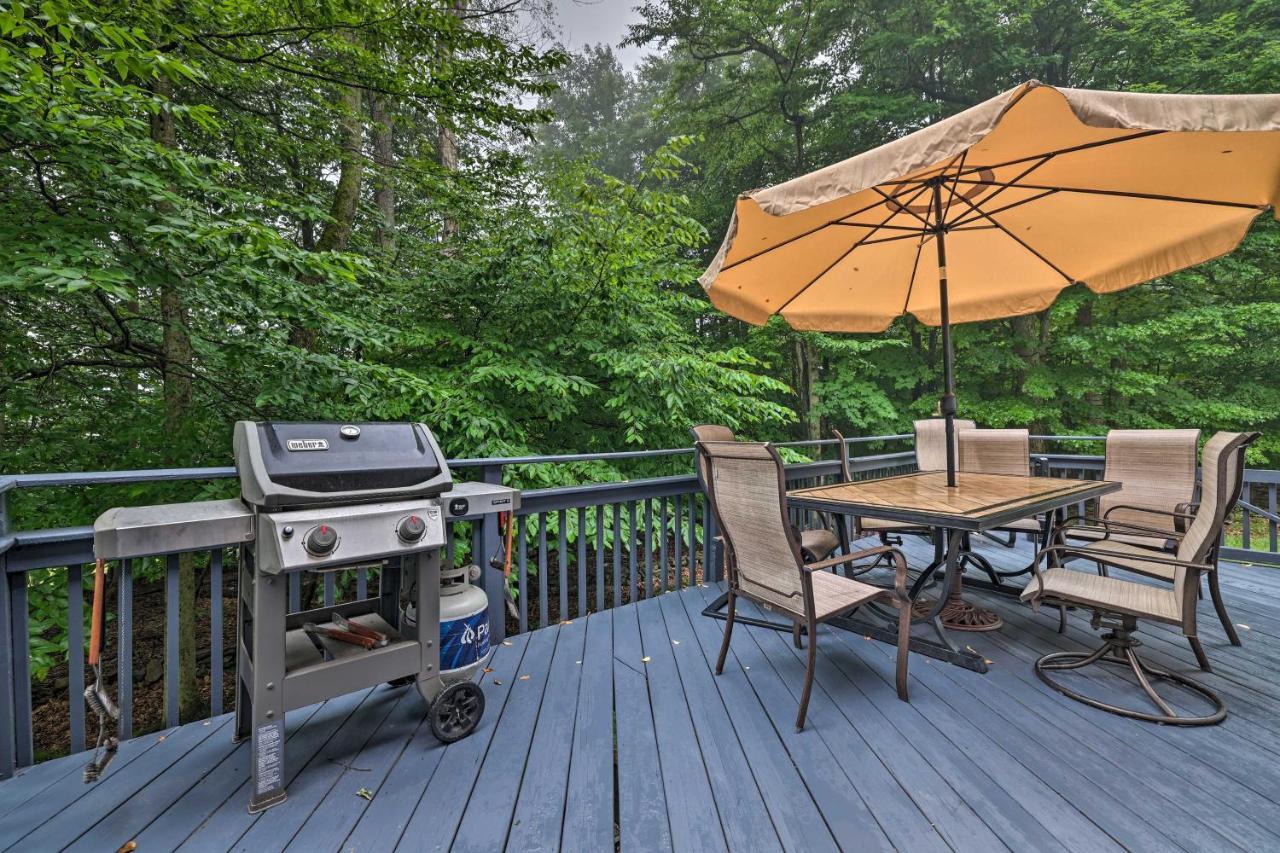 Spacious Tobyhanna Home With Lake Access And Fire Pit! Exteriér fotografie