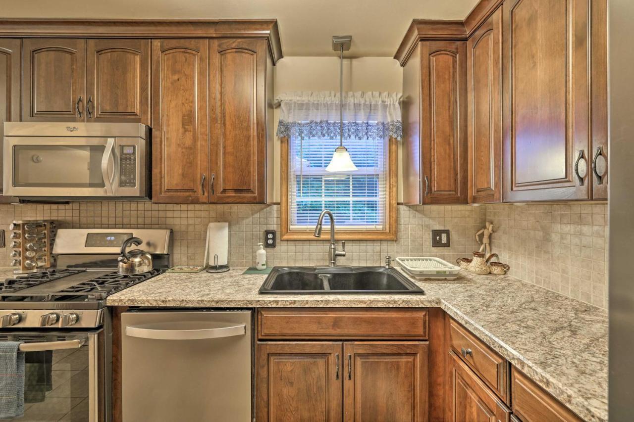 Spacious Tobyhanna Home With Lake Access And Fire Pit! Exteriér fotografie